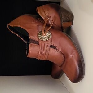 Remonte Dorndorf Leather Ankle Booties Shoes Fall / Sz EUR42 = US10 / Tan